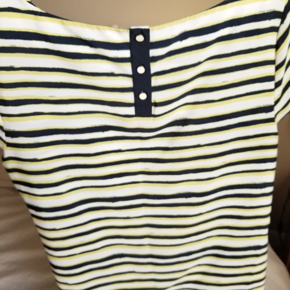 Loft Medium Short Sleeve Top - Picture 4 of 5